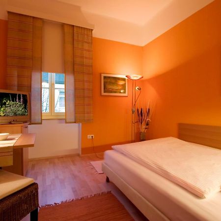Hotel Garni - Gasthof Pillgrab سانكت فالنتين المظهر الخارجي الصورة